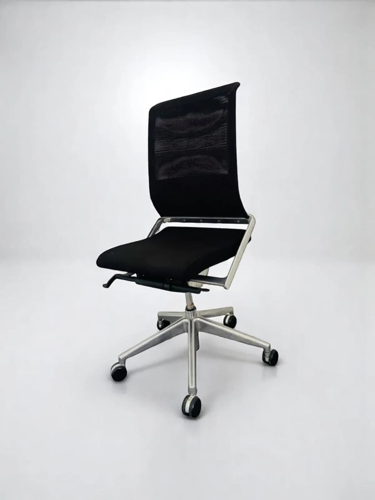 Chaise à roulette Alto chromé