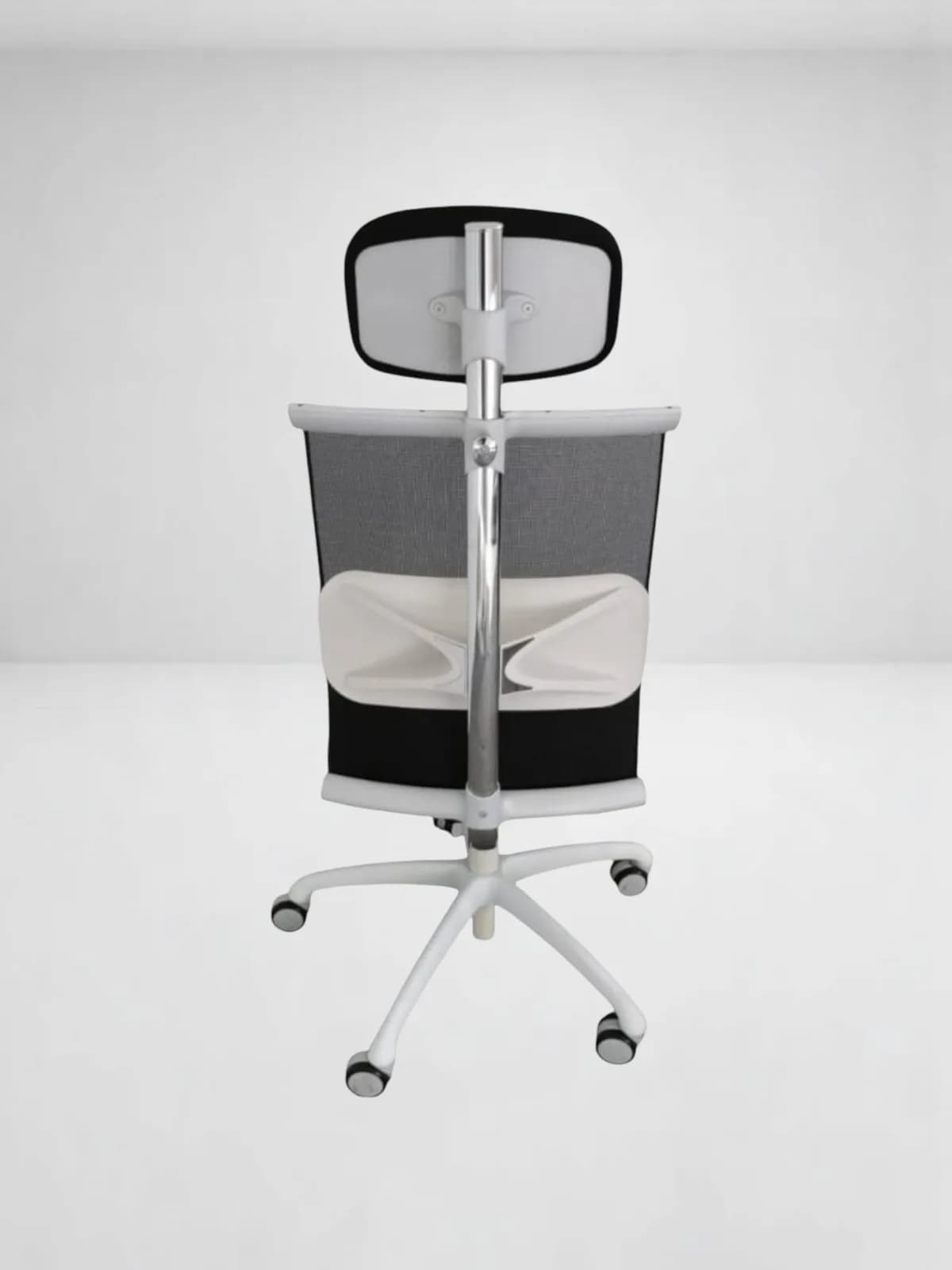 Chaise à roulette blanche appui tête soutien lombaire — vue 4