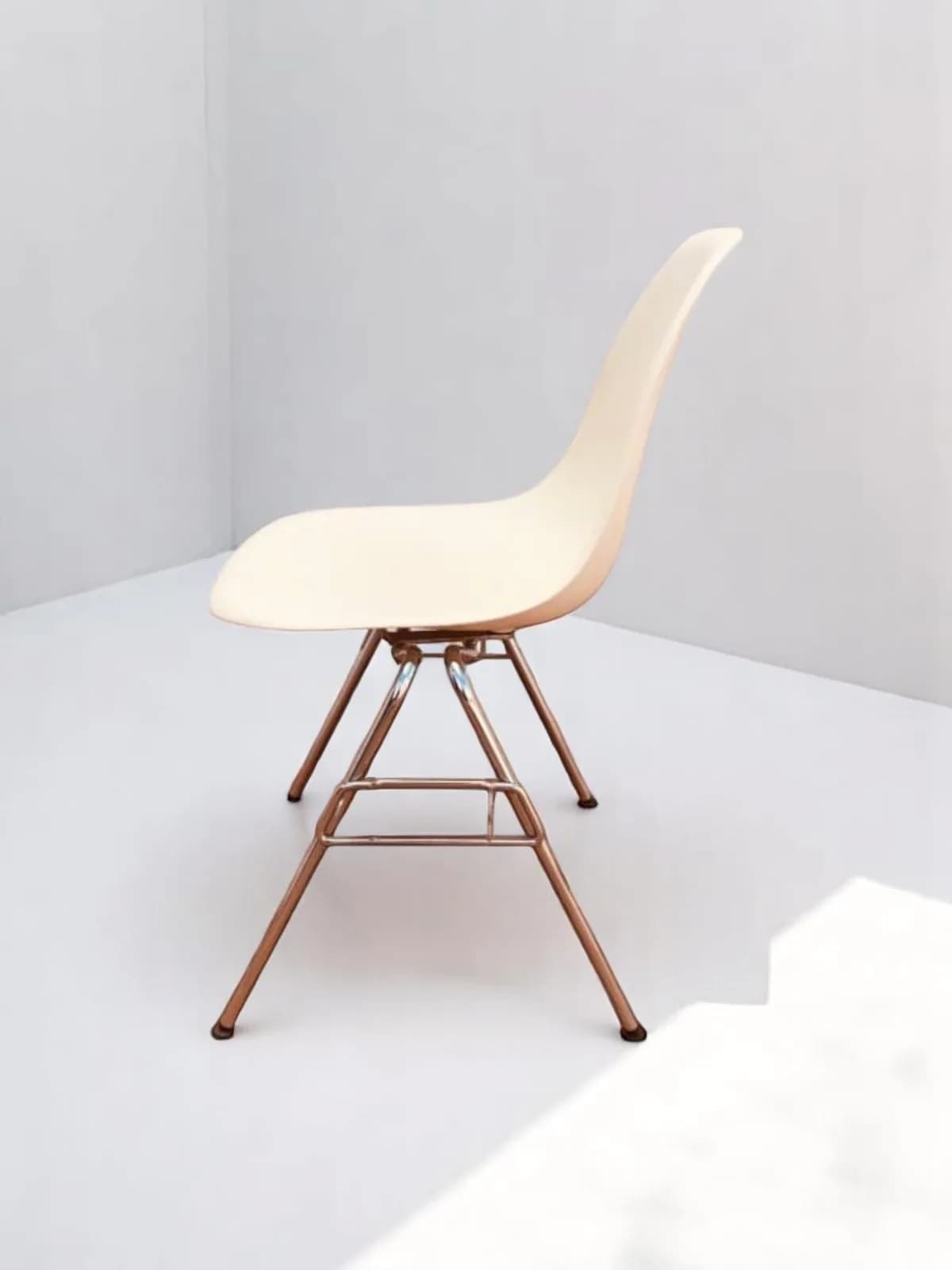 Chaise visiteur Vitra Design Charles & Ray Eames — vue 2