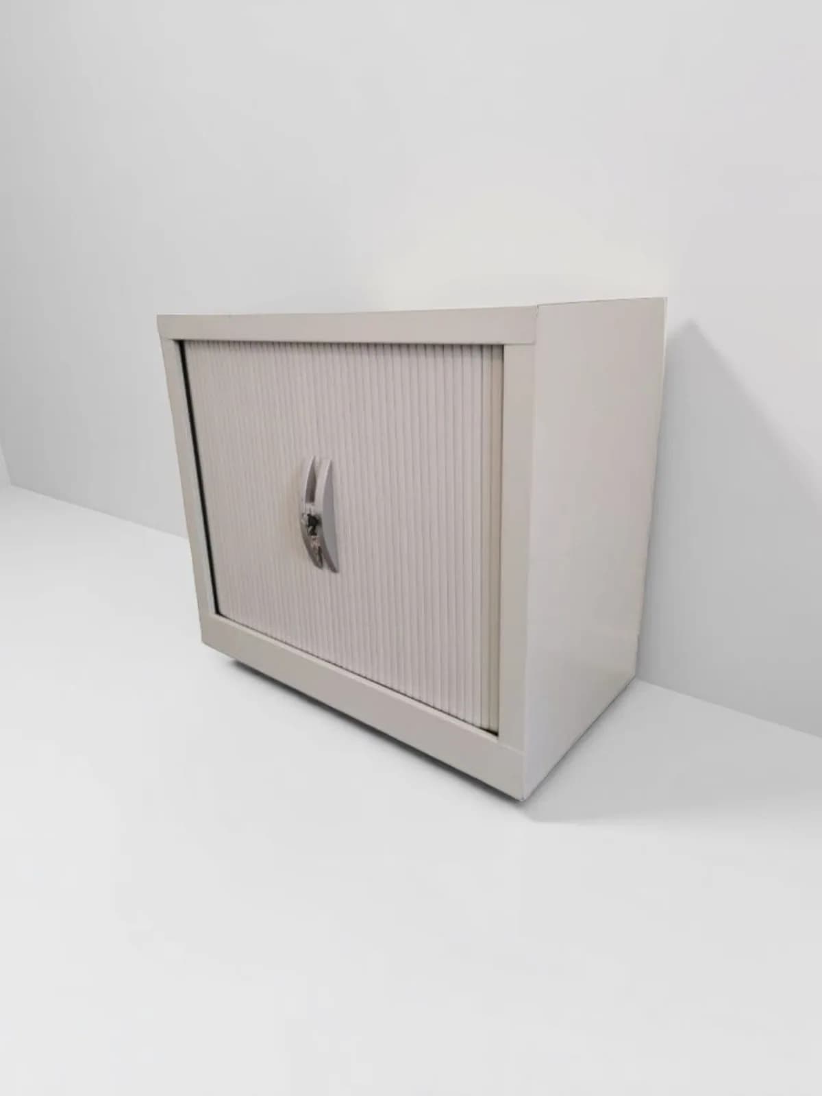 Armoire basse Haworth avec clé 80x73cm