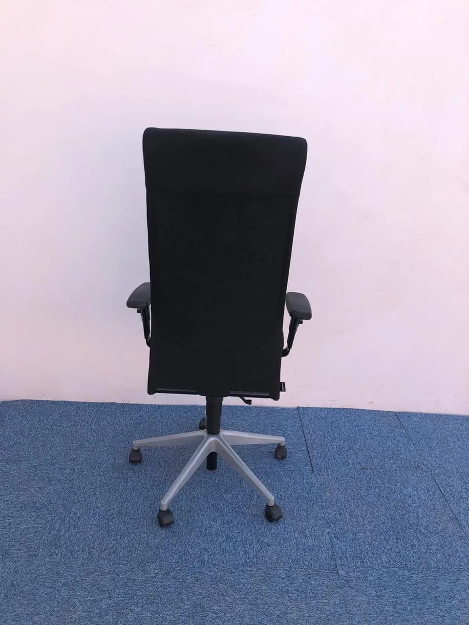 Chaise de bureau Eurosit avec appui tête — vue 3