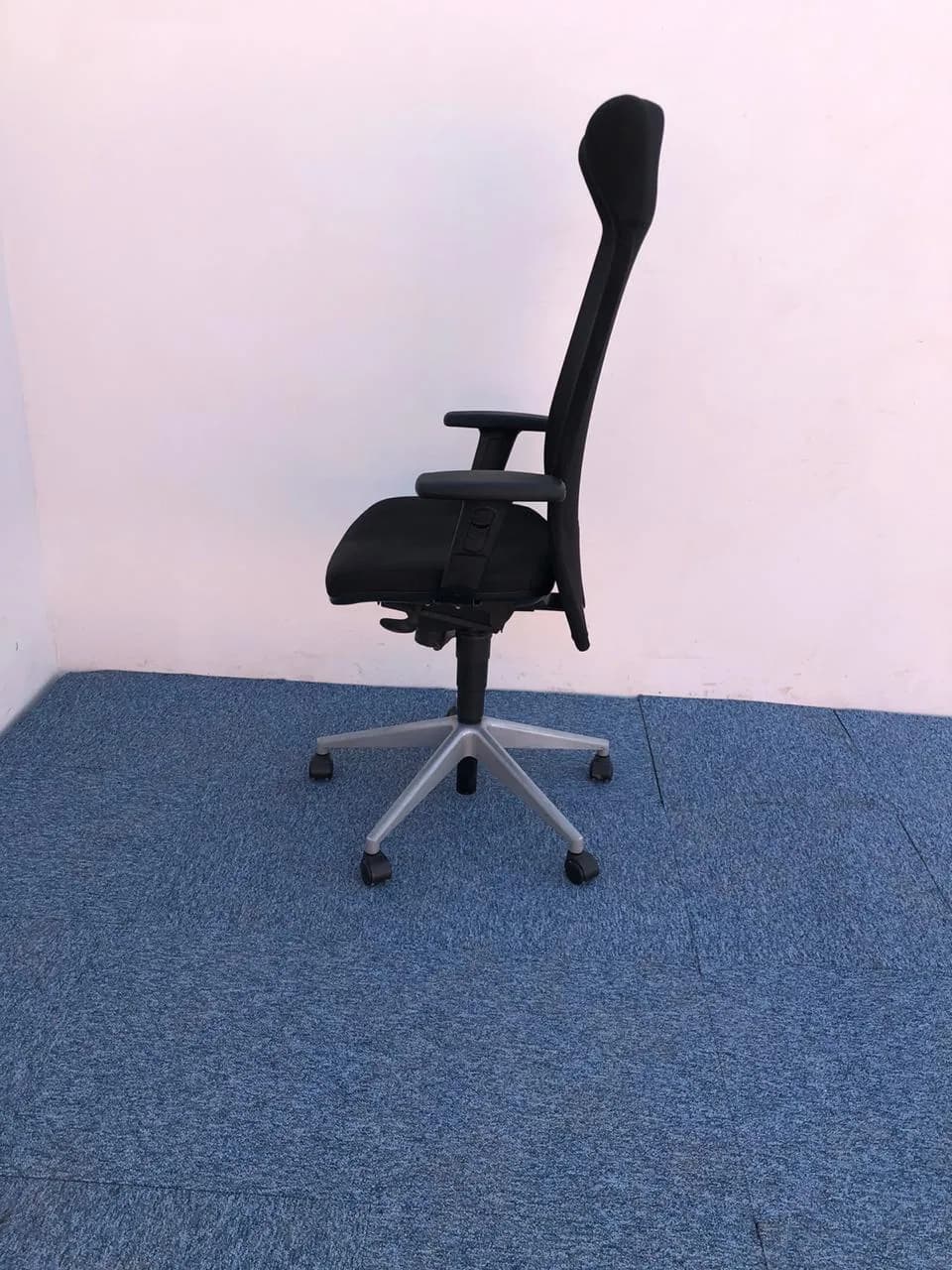Chaise de bureau Eurosit avec appui tête — vue 2