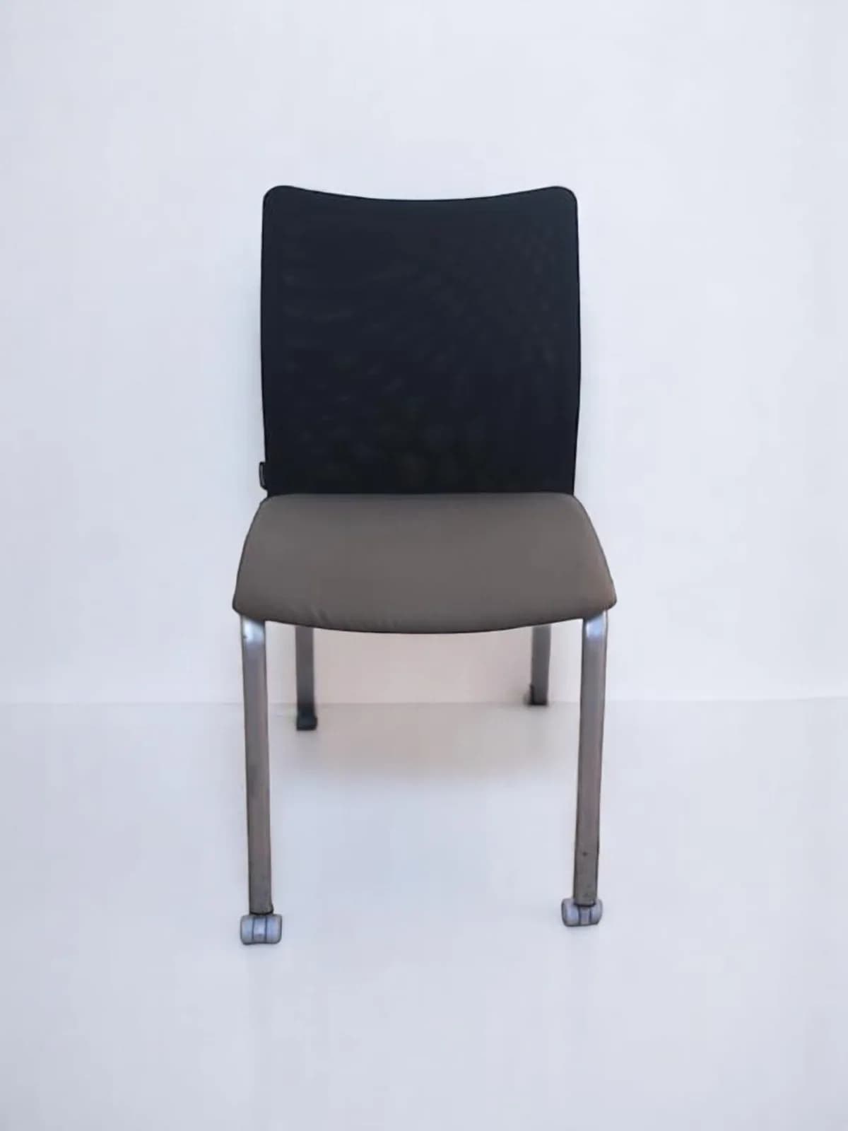 Chaise visiteur ADD FORM EMPILABLE EMPILABLE — vue 2