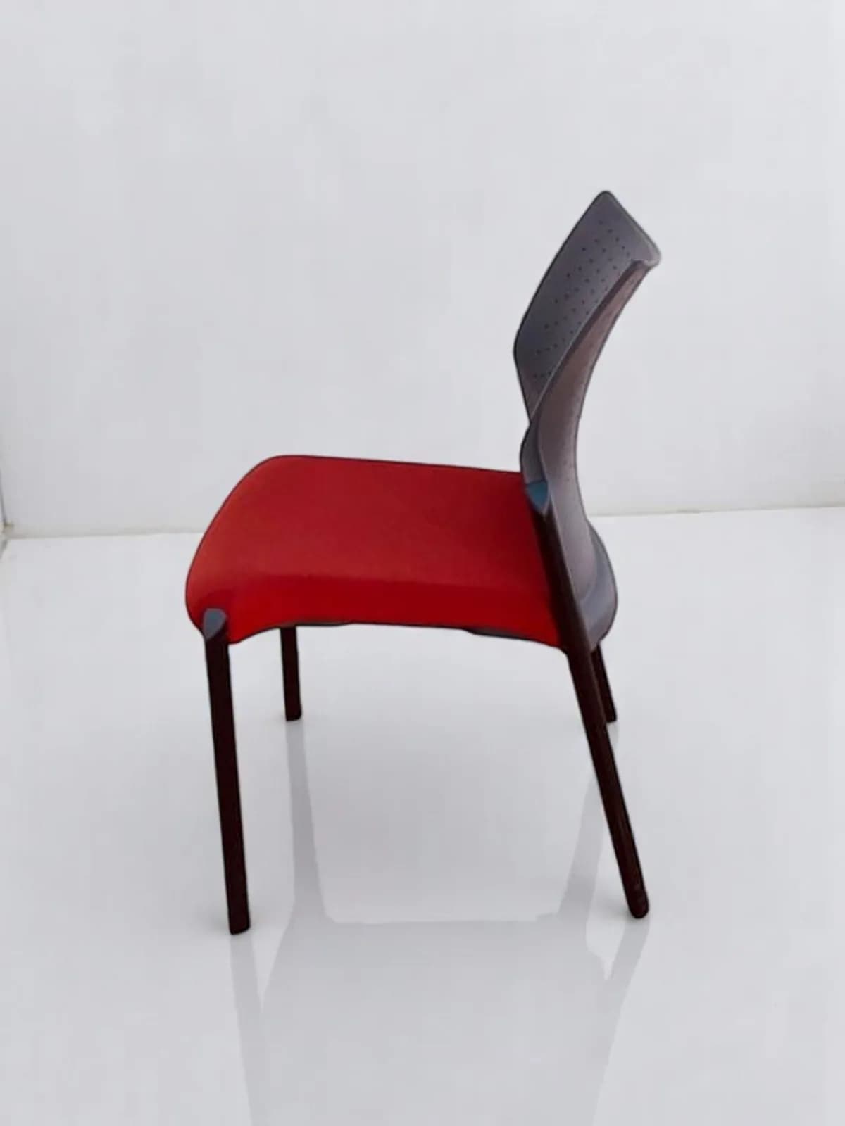 Chaise visiteur Senator empillable — vue 3
