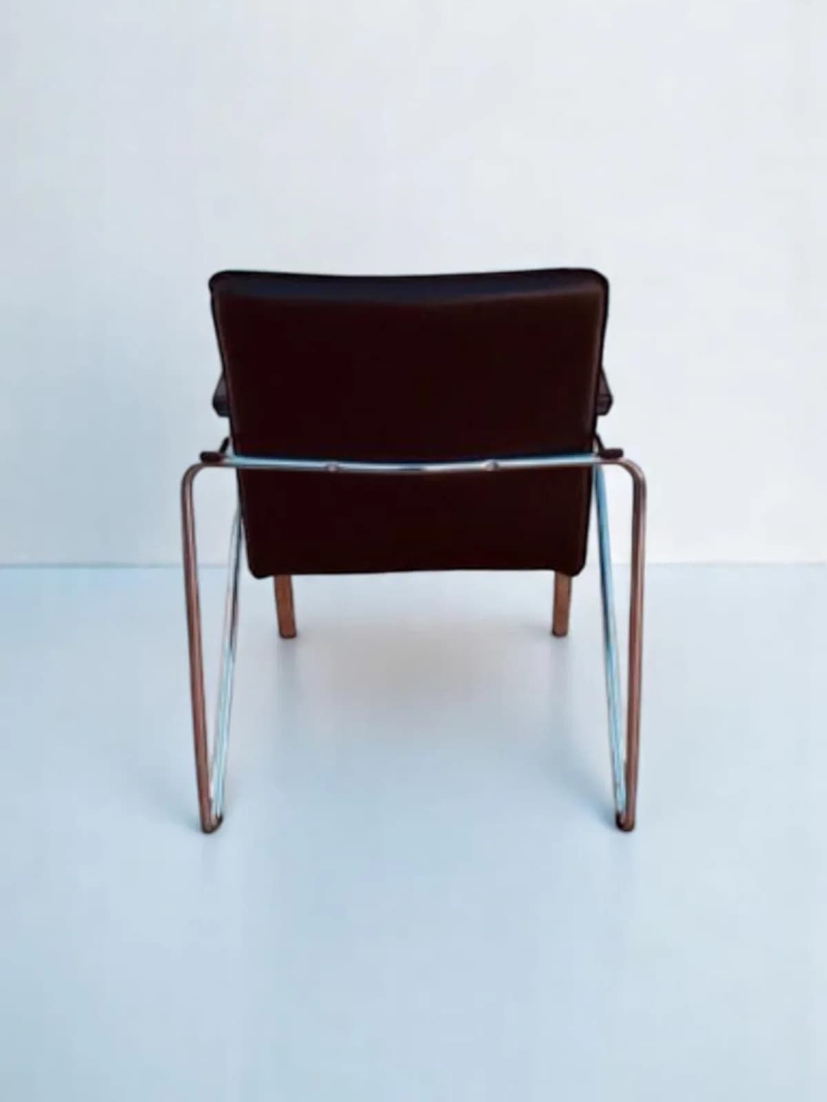 Chaise visiteur en simili-cuir — vue 3