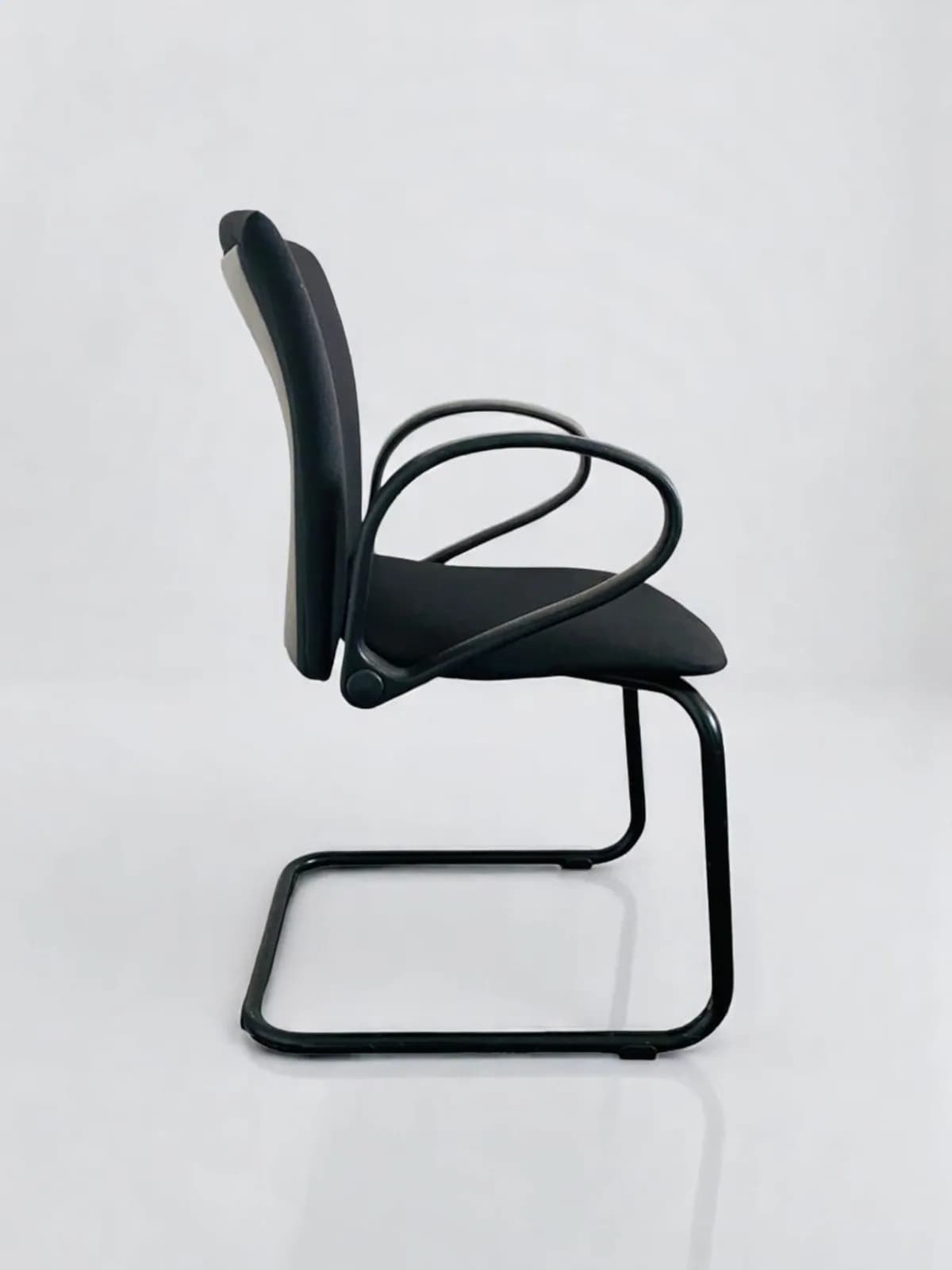 Chaise visiteur luge Comforto Haworth noir — vue 4