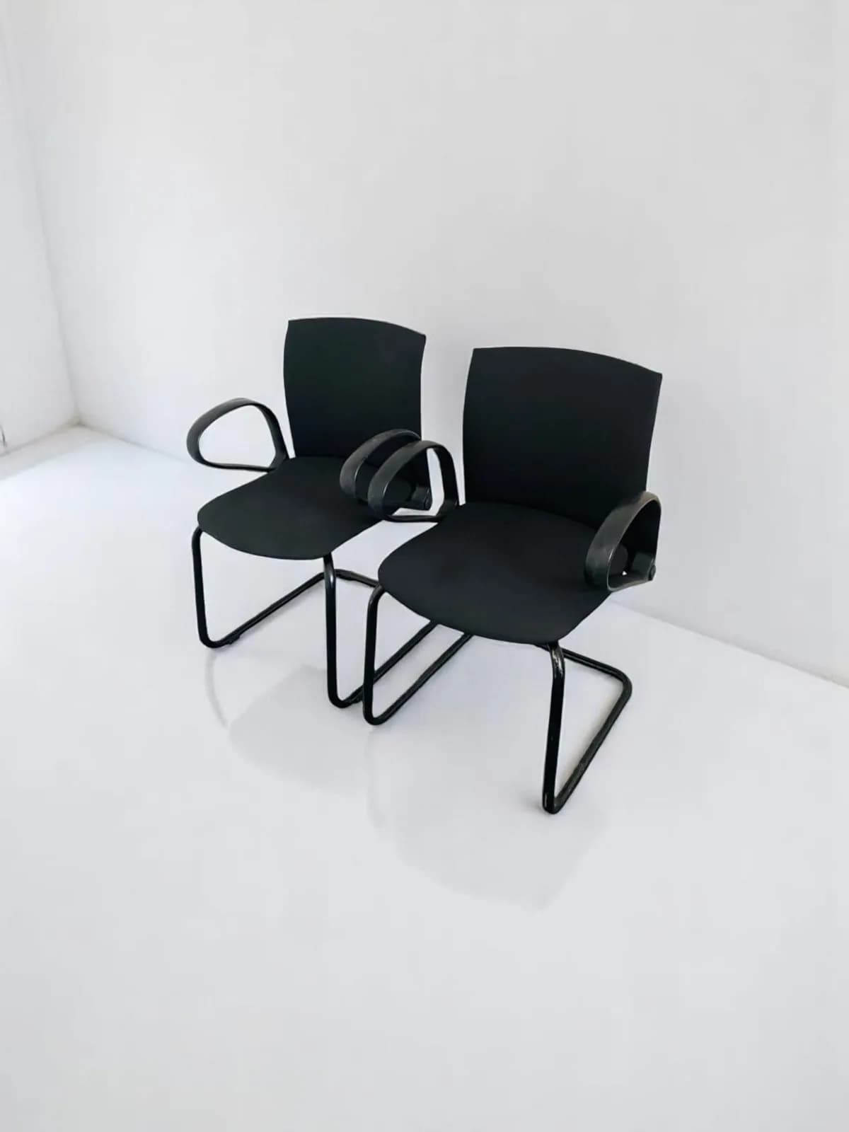 Chaise visiteur luge Comforto Haworth noir — vue 7