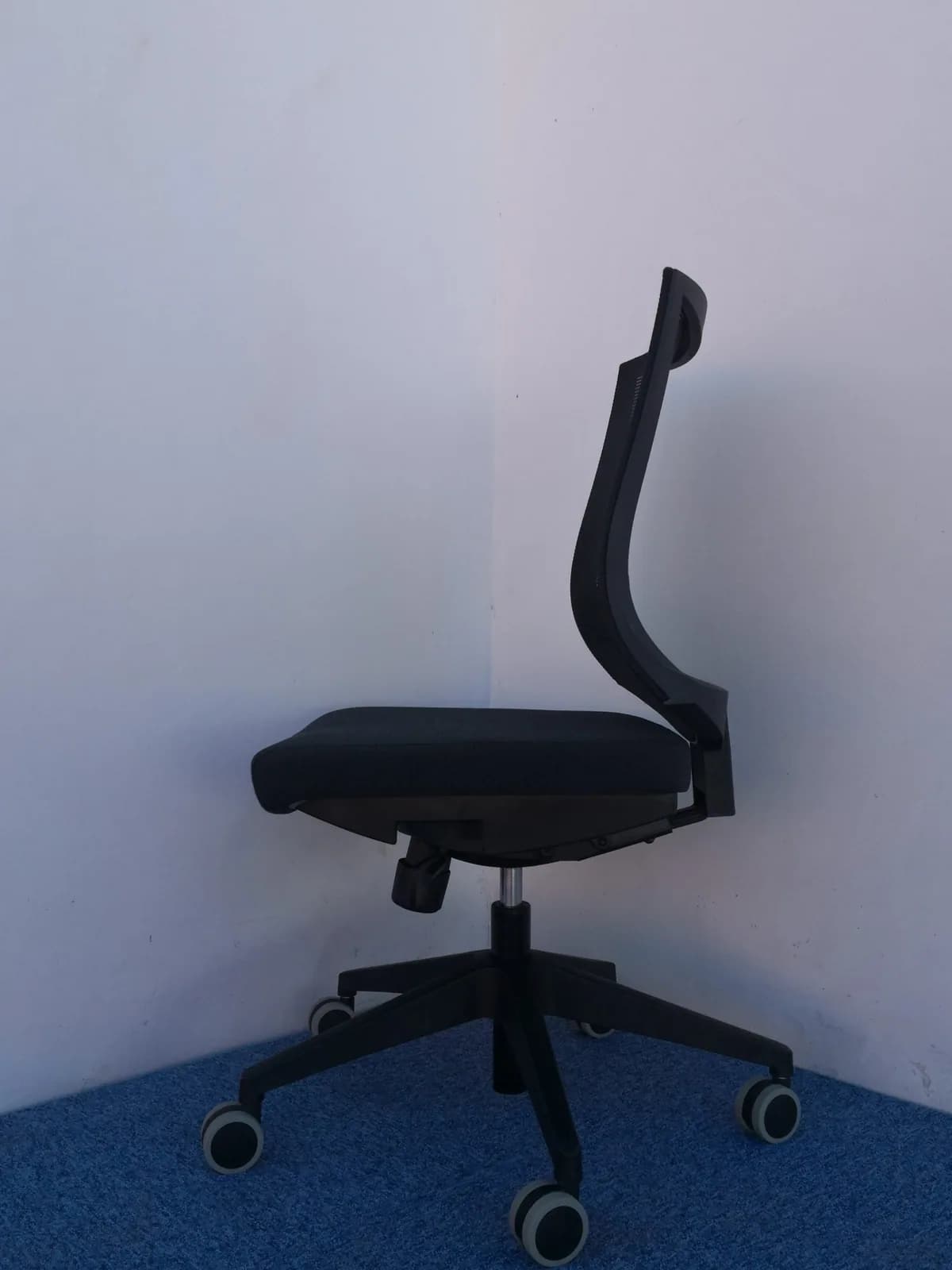 Chaise de bureau resille Mobel Linea — vue 2