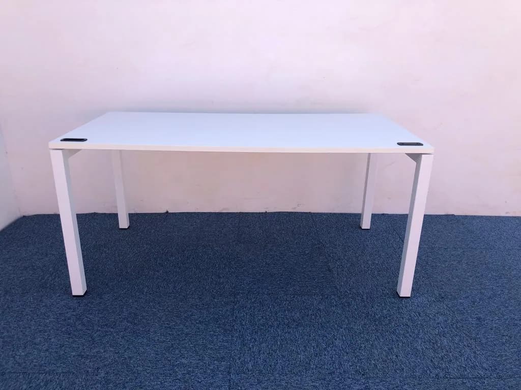 Bureau blanc professionnel Steelcase 160x80cm — vue 5