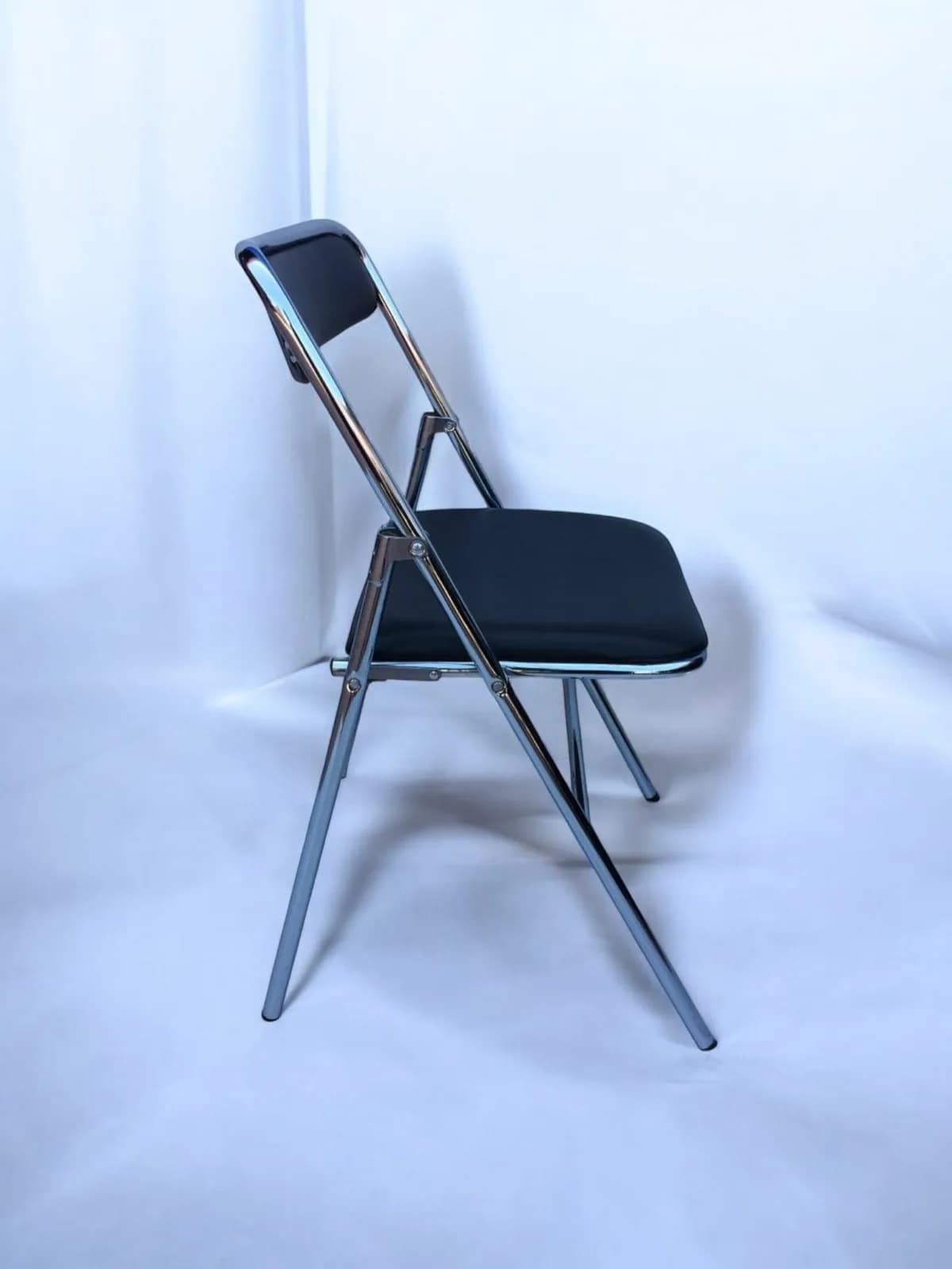Chaise pliante aluminium noir simili cuir — vue 2
