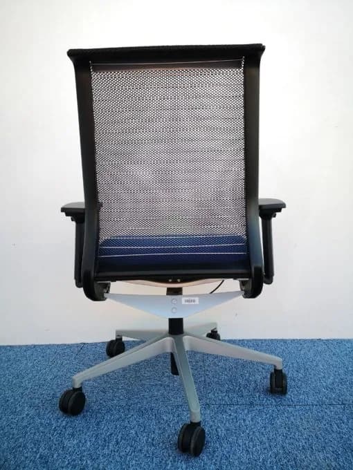Chaise de bureau steelcase thinks bleu dossier résille noir — vue 5