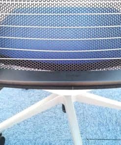 Chaise de bureau steelcase thinks bleu dossier résille noir — vue 6