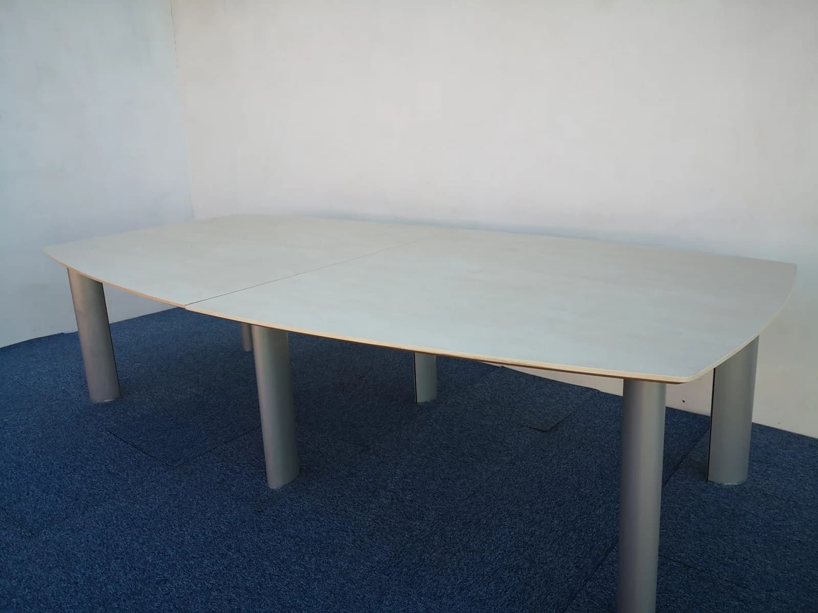 TABLE RÉUNION POUR 10 PERSONNES