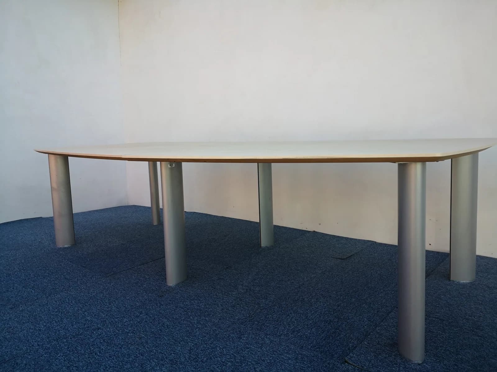 TABLE RÉUNION POUR 10 PERSONNES — vue 3