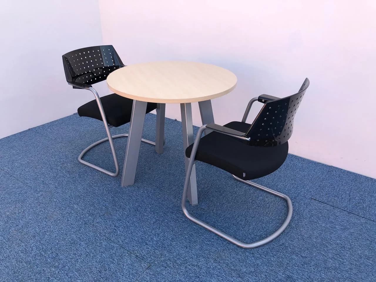 Table ronde steelcase 80cm — vue 3