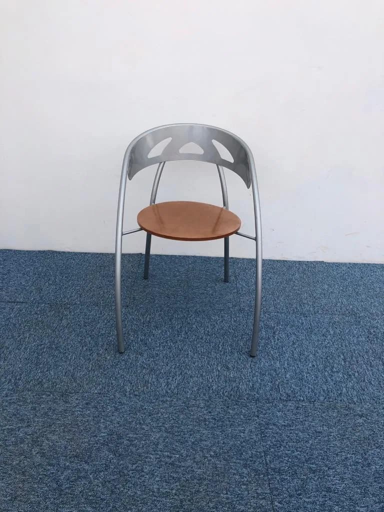 Chaise visiteur accueil métallique — vue 3