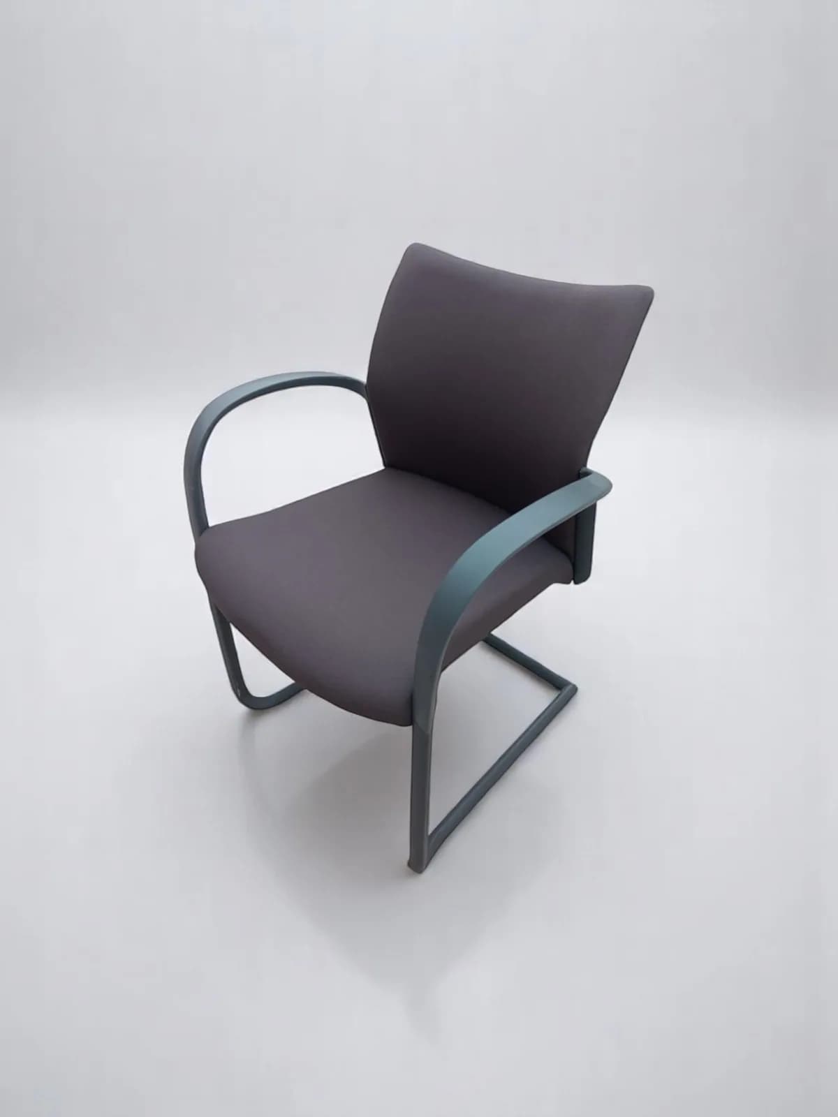 Chaise luge herman miller avec accoudoir tissus