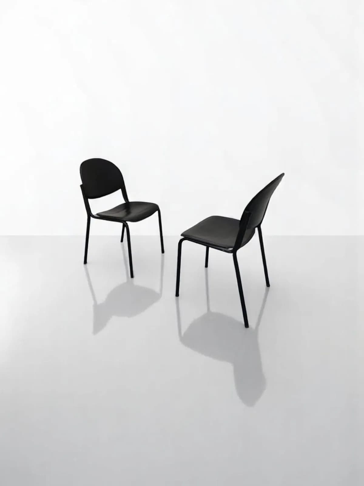 Chaise visiteur simili-cuir empilable — vue 4