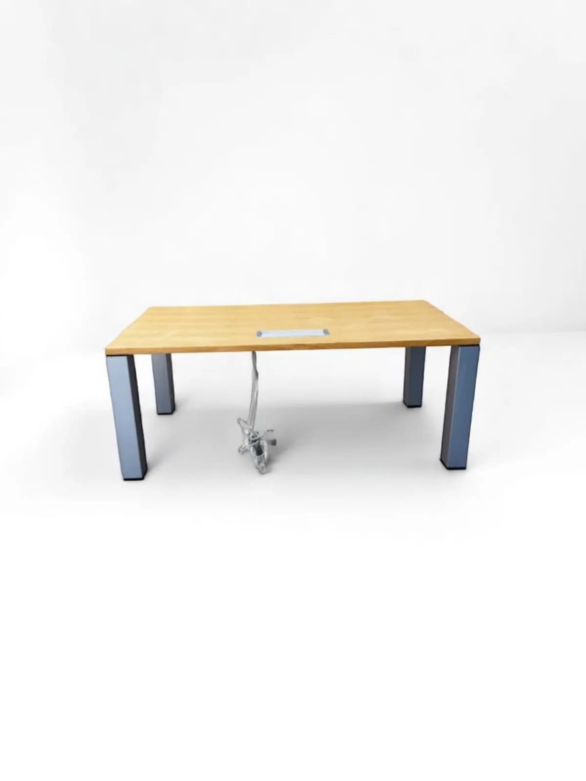 Bureau droit 180x85cm avec module Prise & RG45 — vue 2