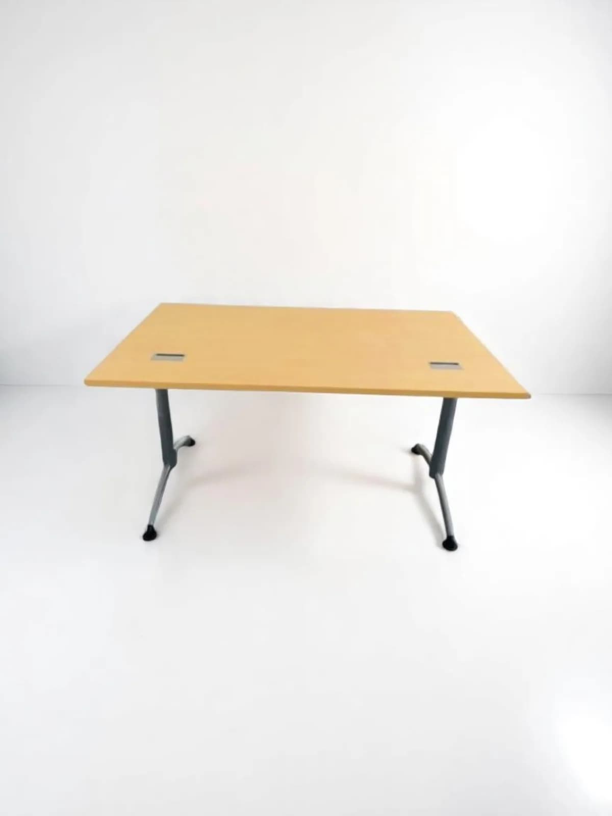 Bureau droit Columbia chêne pietement I 140x80cm — vue 4
