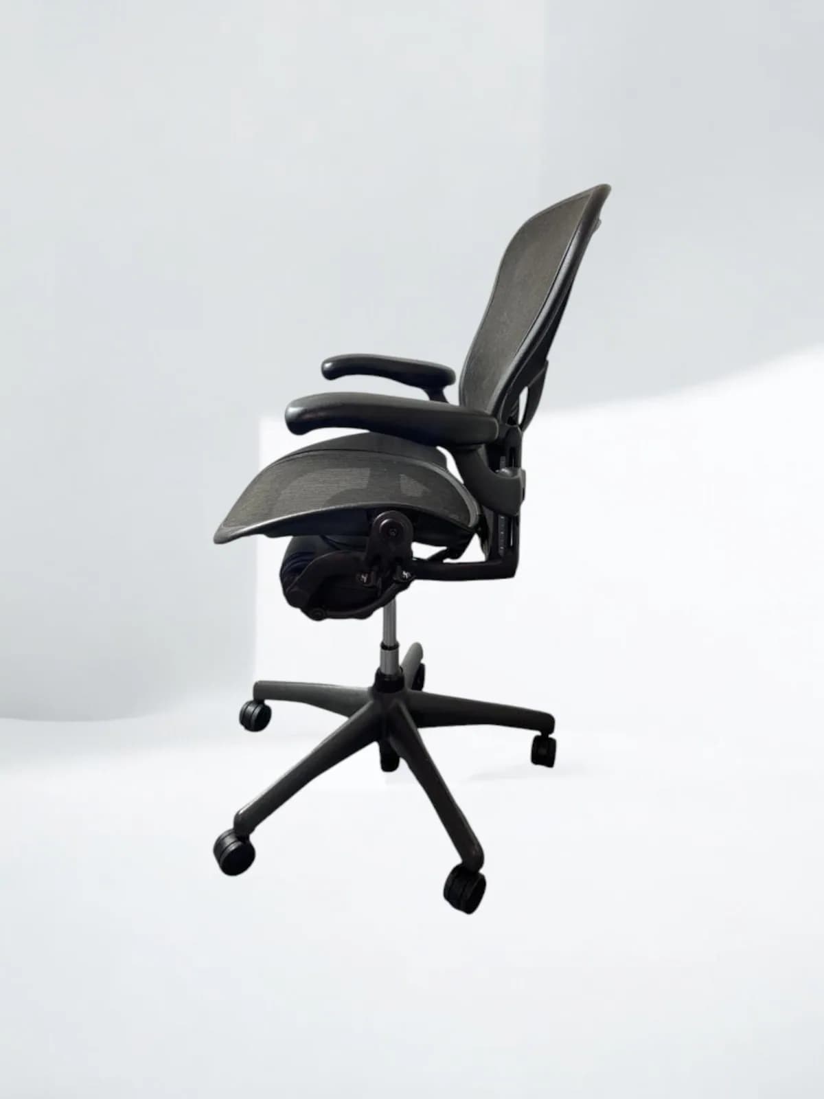 Fauteuil AERON Taille B - Herman MILLER — vue 4