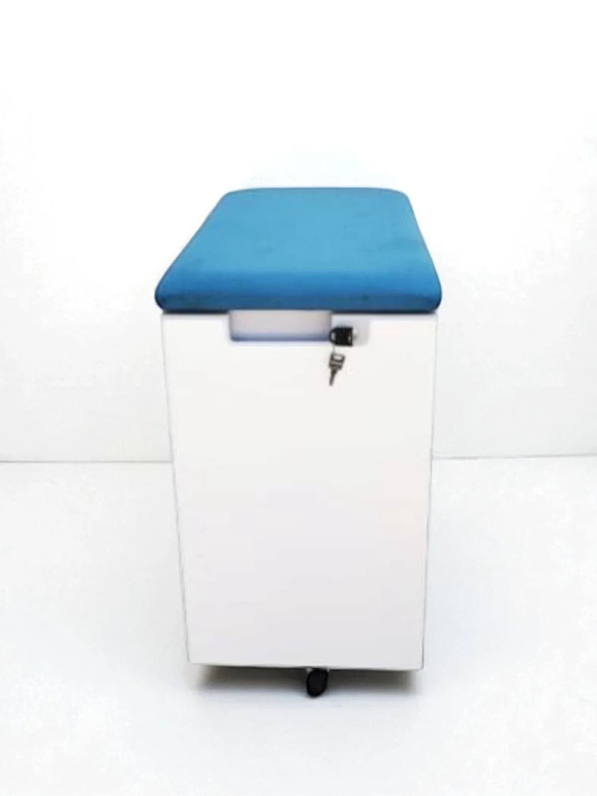 CAISSON AVEC COUSSIN D'ASSISE BLEU — vue 2