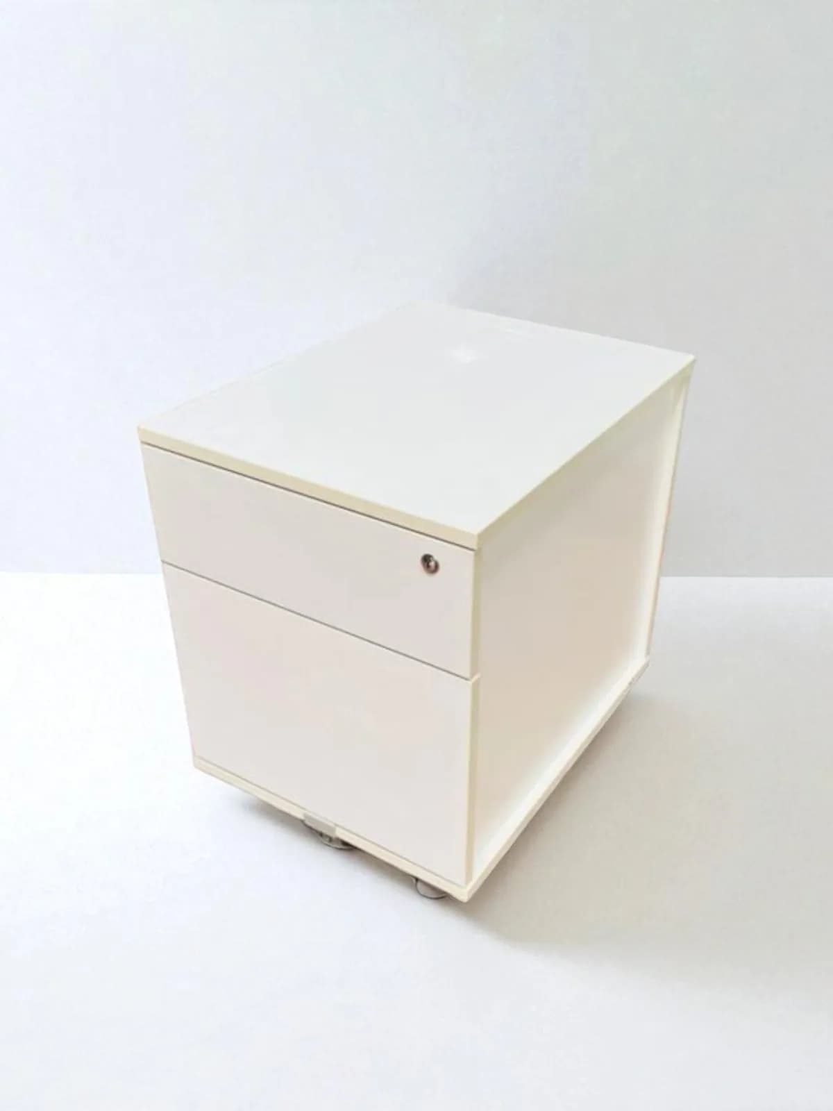 Caisson à roulette blanc en bois — vue 2