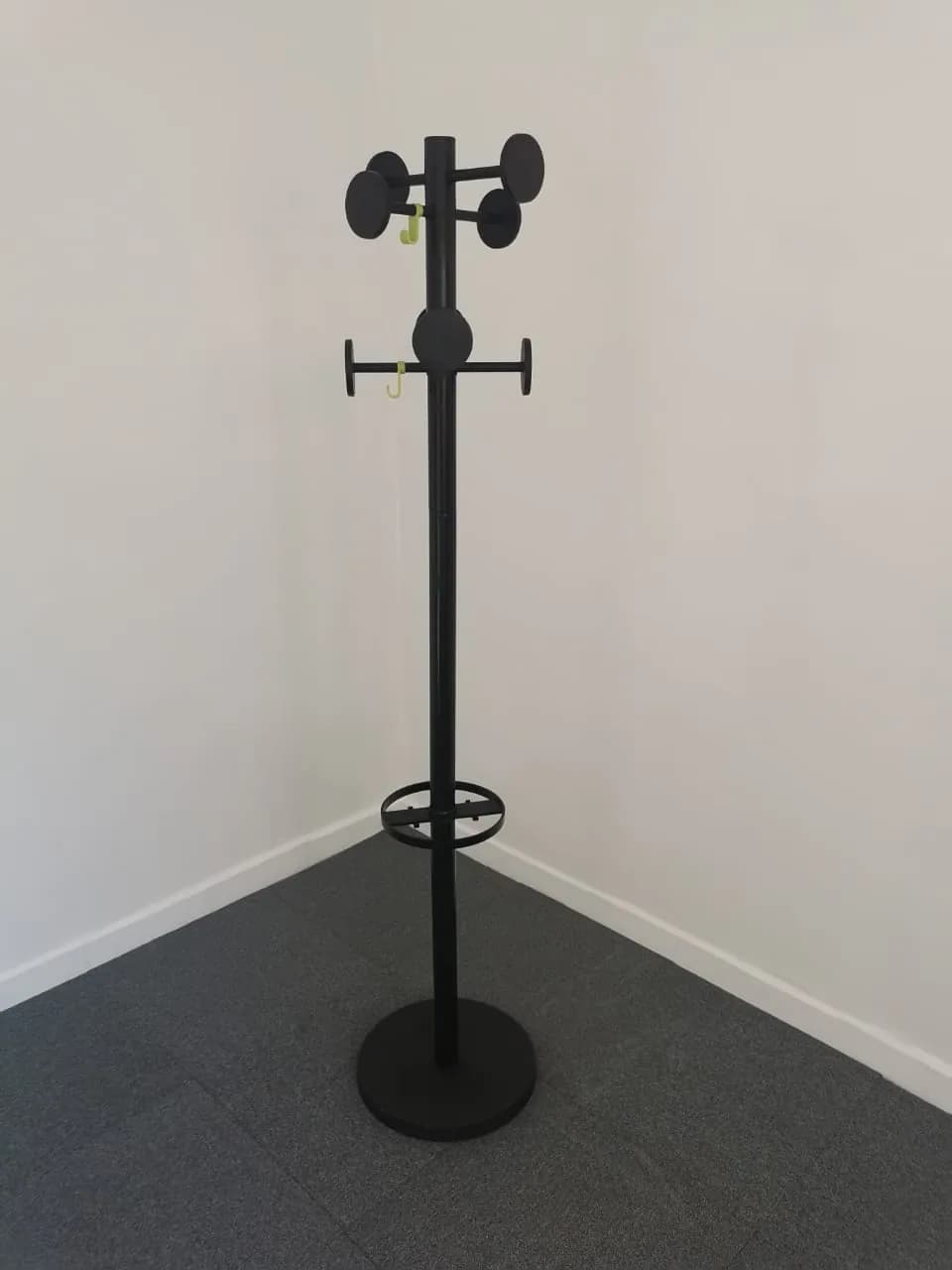 Porte manteau 8 patères noir et porte parapluie