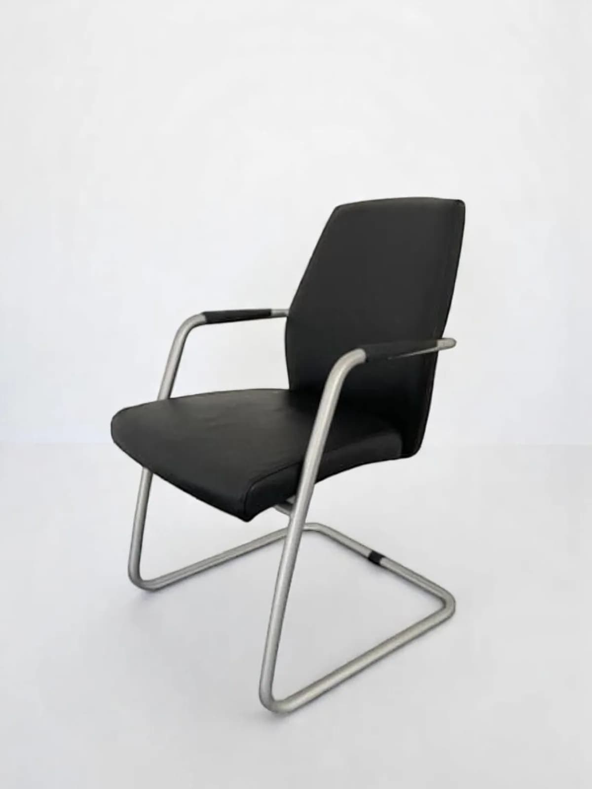 Chaise visiteur passe partout Sitland design italien cuir — vue 2