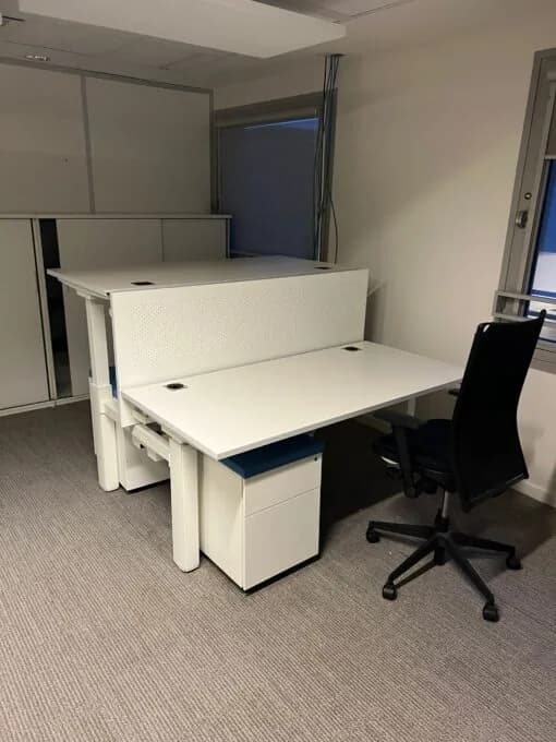 Bureau bench Actiu Mobility réglable en hauteur 160x80cm — vue 3