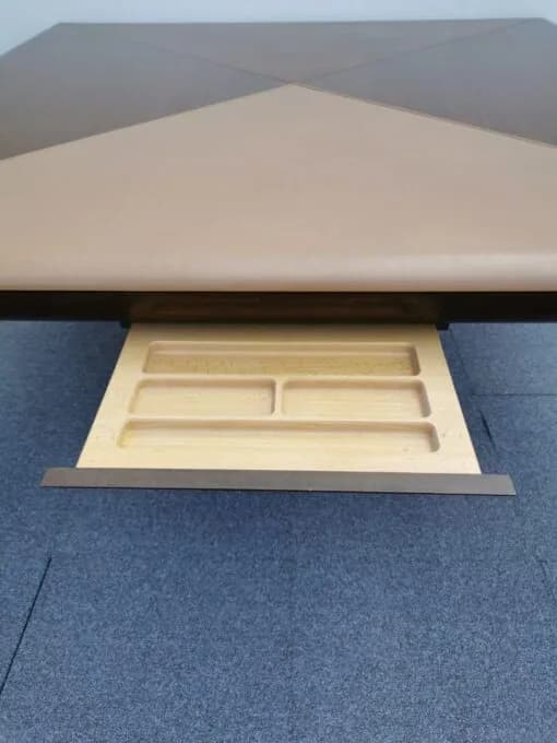 Bureau de direction Macé gamme Patio bois massif & cuir 160x160cm — vue 5