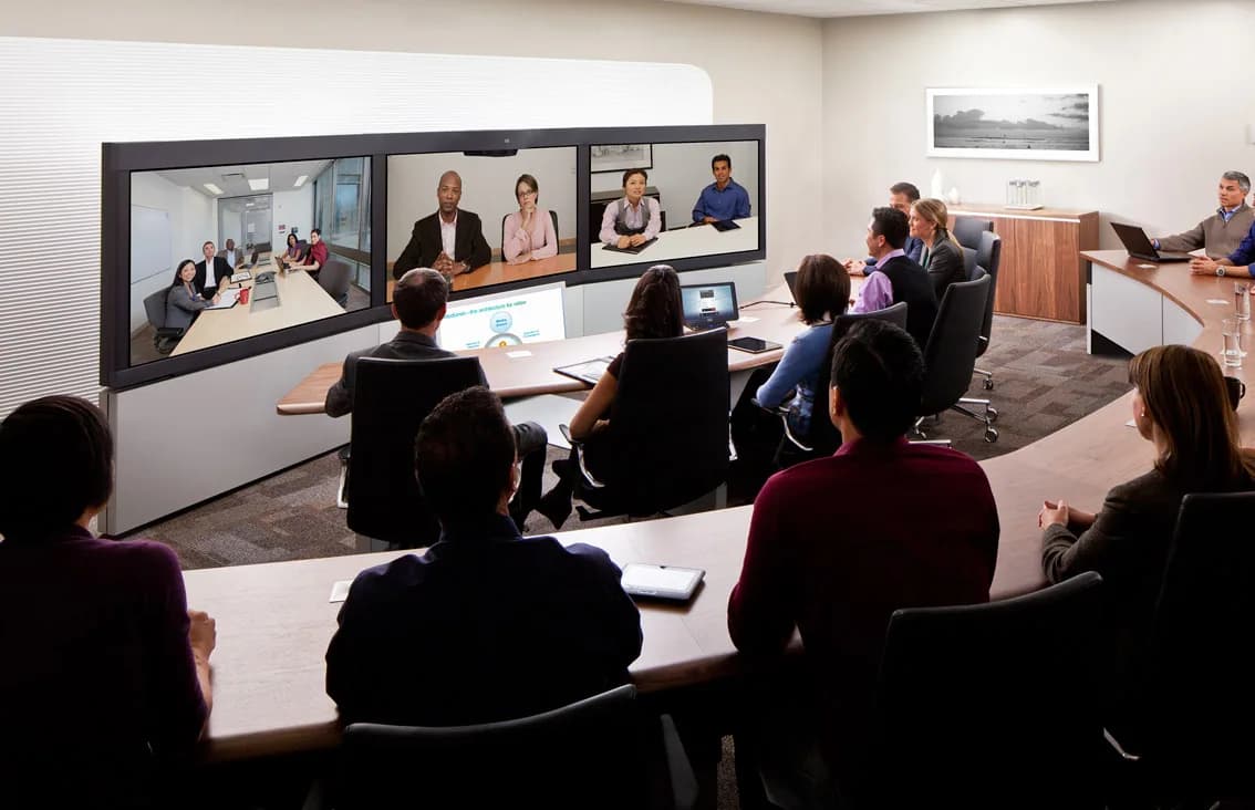 Cisco TelePresence IX5000 Six-Seat System - kit de visioconférence — vue 2