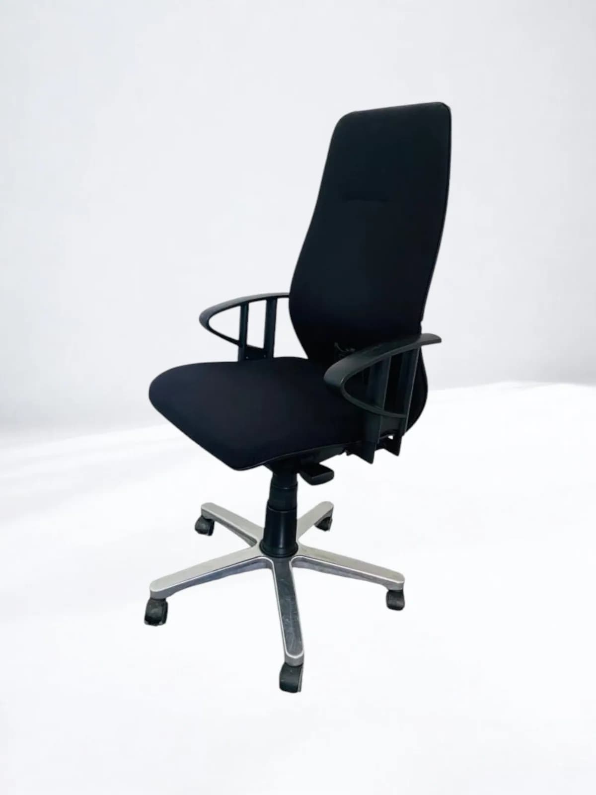 Chaise à roulette SEDUS piétement CHROMÉE promo