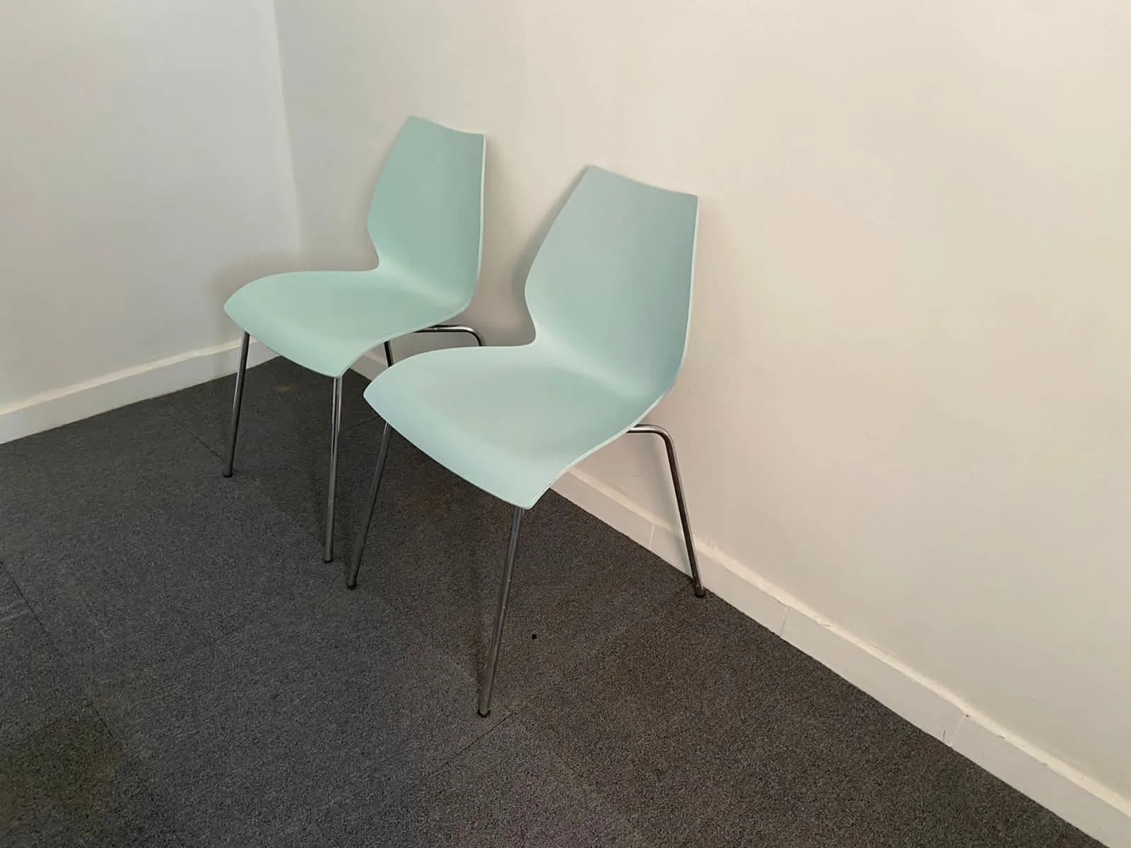 Lot Chaise design Kartell Maui Vico Magistretti — vue 4