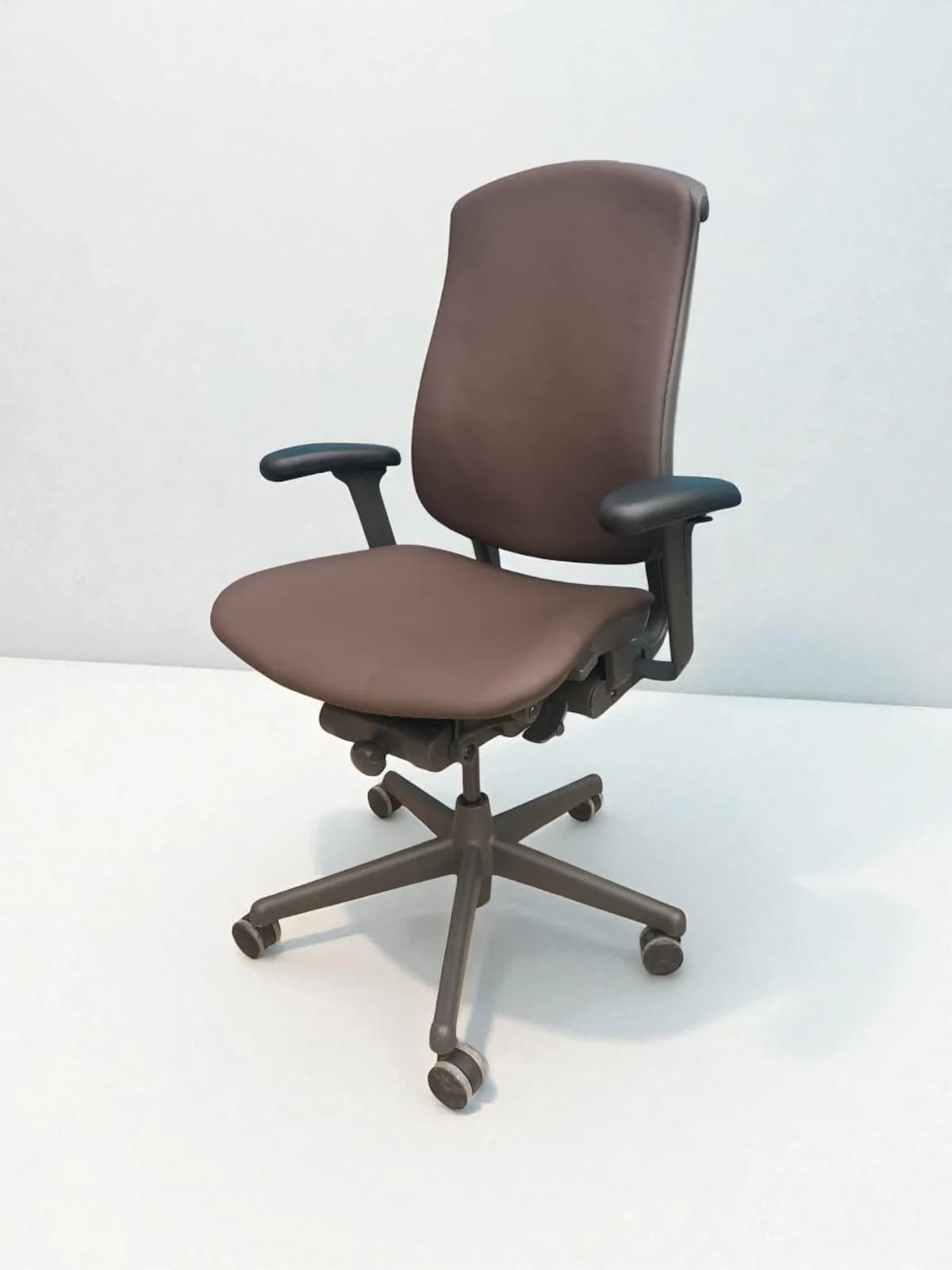 Fauteuil de direction Herman Miller Celle cuir marron