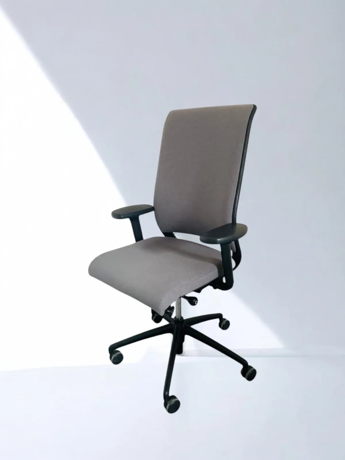 Chaise à roulette Intersthul Hero gris — vue 2