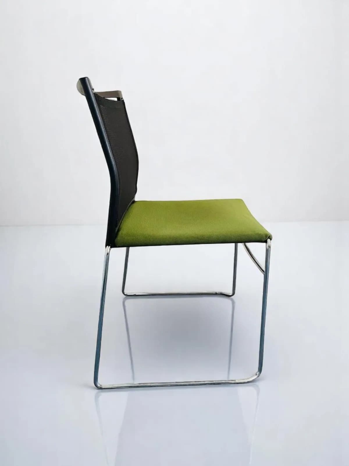 Chaise visiteur Haworth slim design By G.B — vue 2