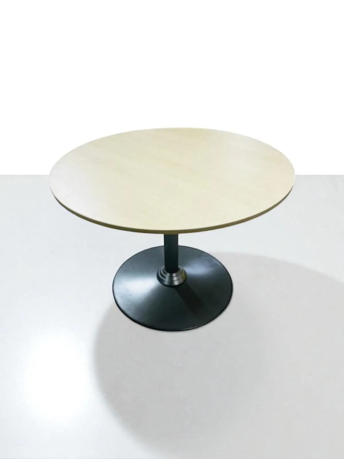 Table ronde Steelcase chêne américain 100cm