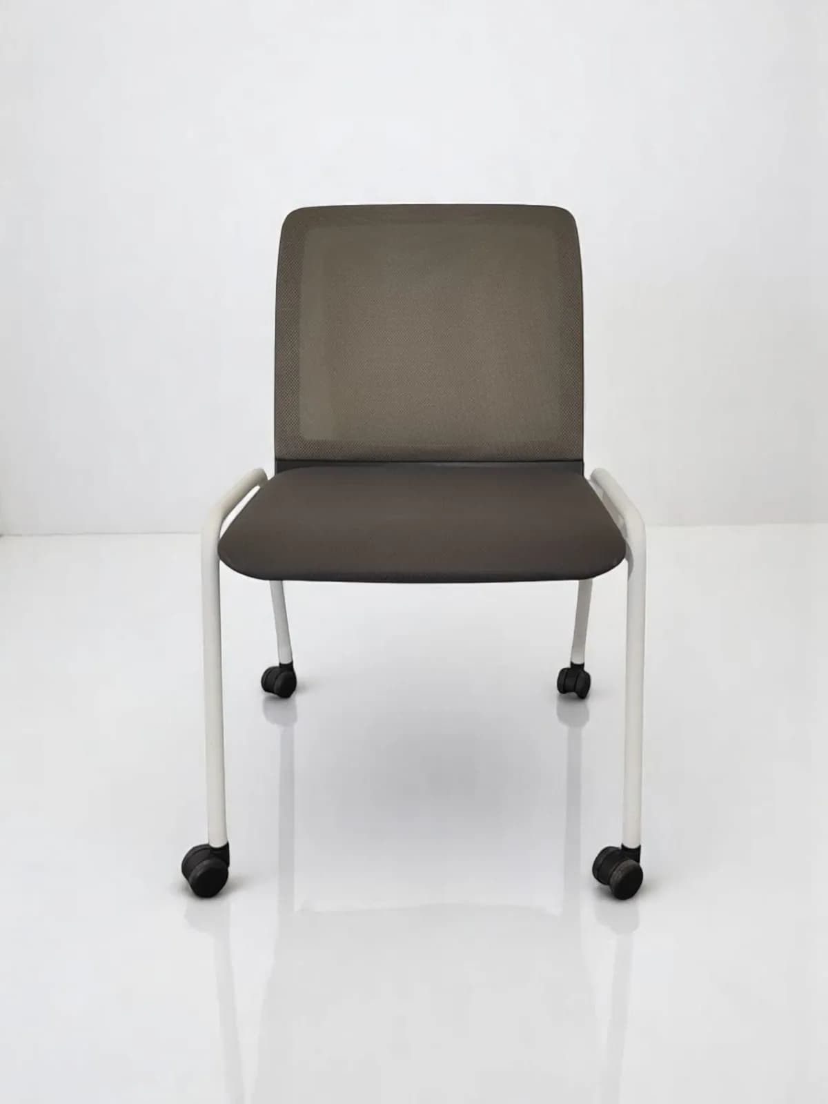 Chaise visiteur Haworth avec roulette résille — vue 2