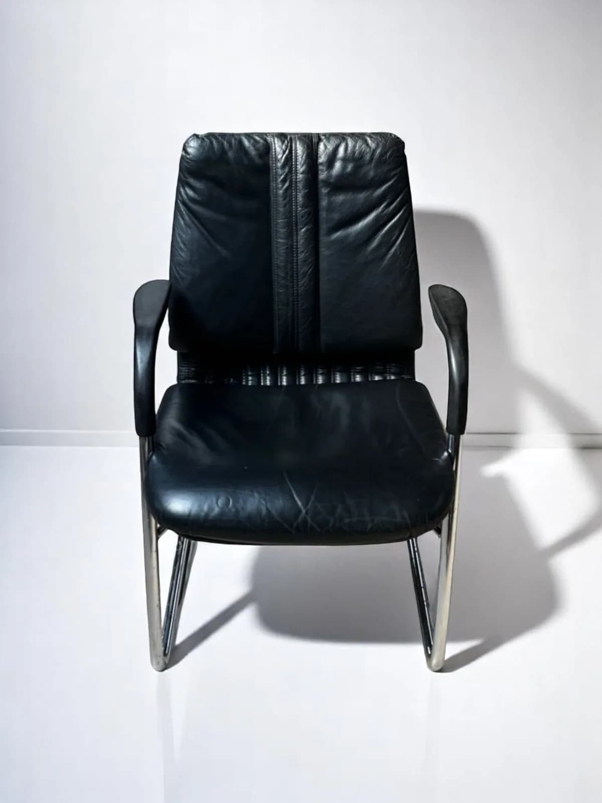 Fauteuil simili cuir chromé luge promo — vue 2