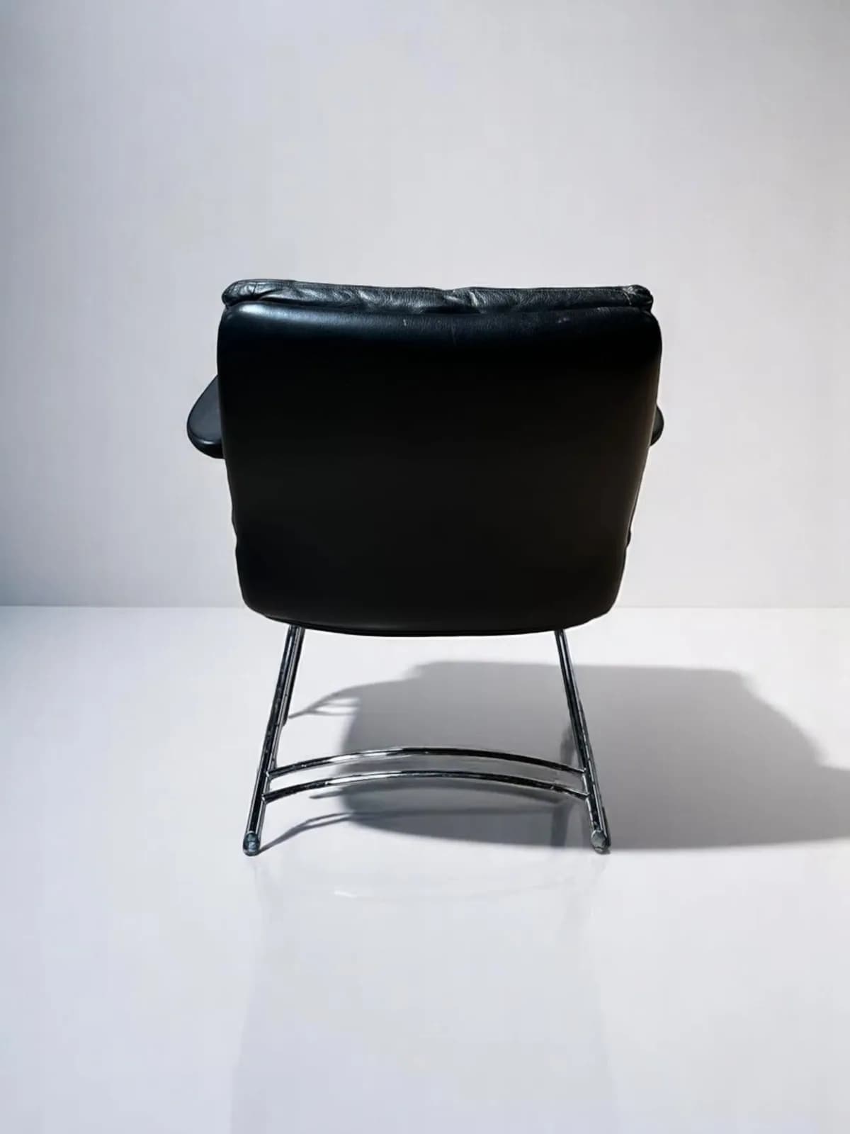 Fauteuil simili cuir chromé luge promo — vue 3