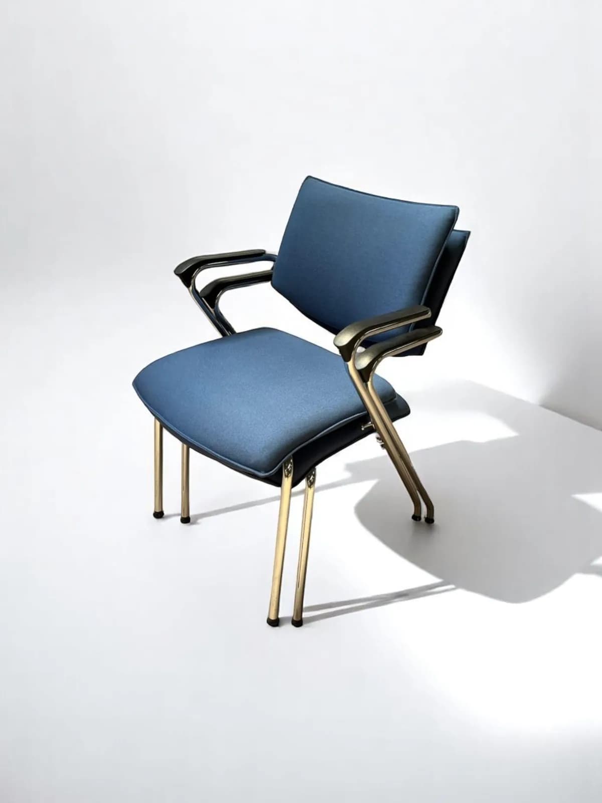 Lot 2 Chaise visiteur Klöber tissu — vue 3