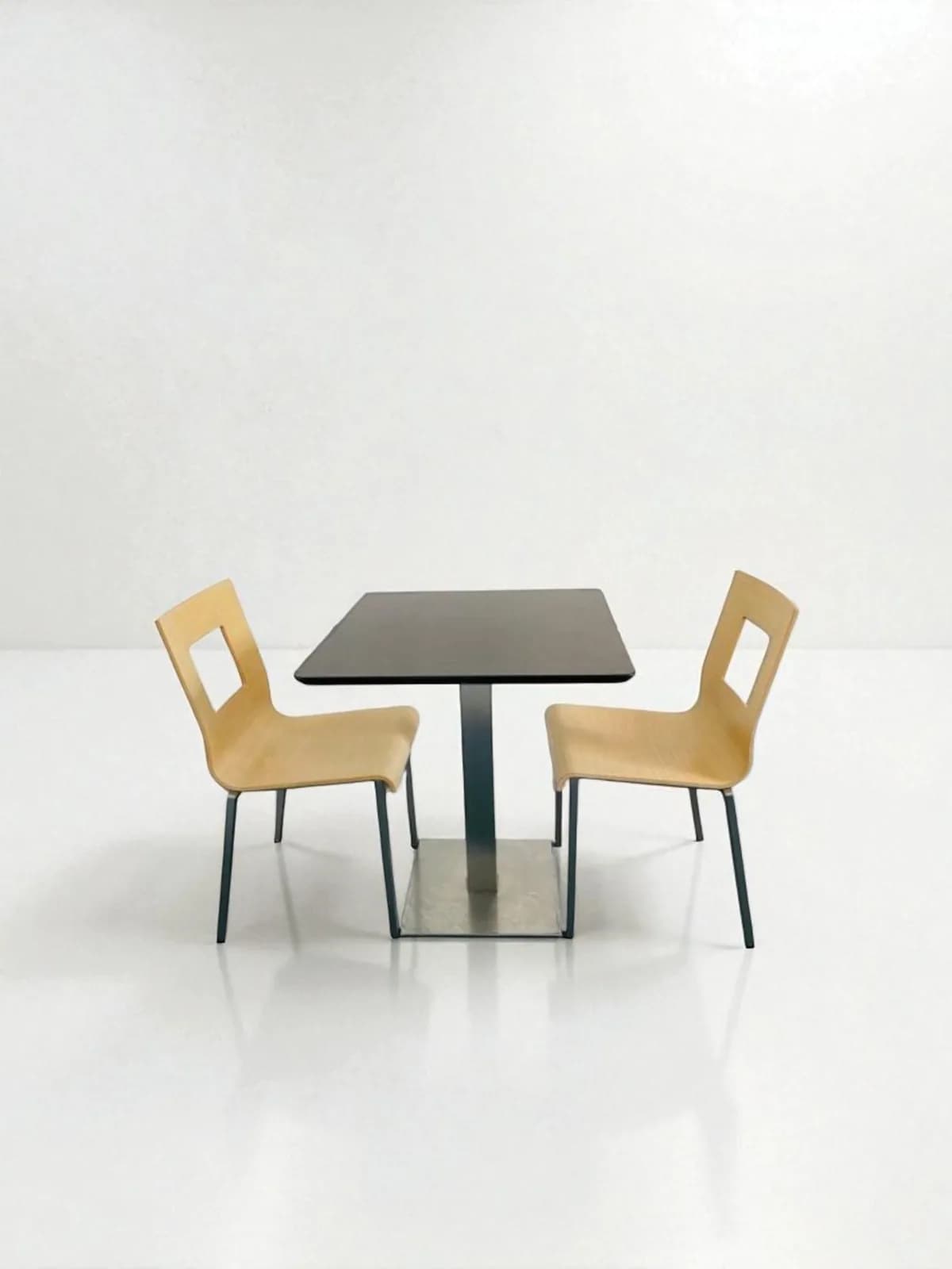 Table de restaurant piétement inox 70x70cm Pedrali