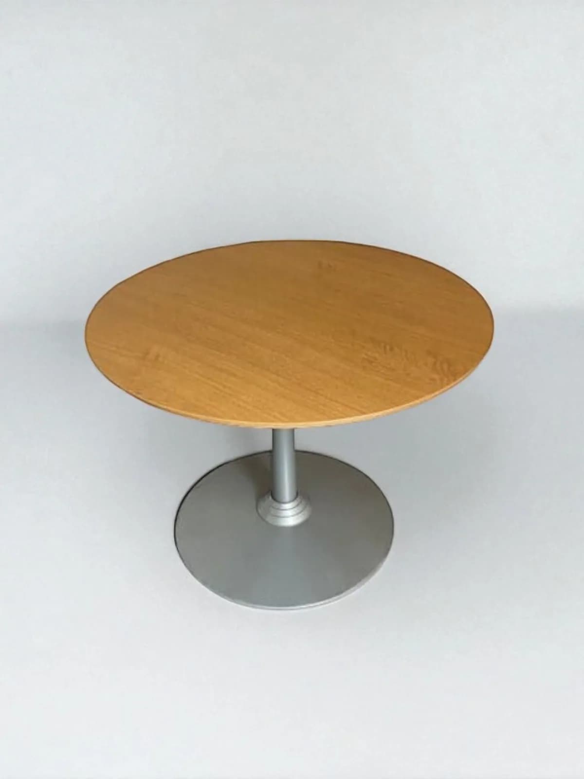 Table ronde 100cm couleur chêne Steelcase piétement métal