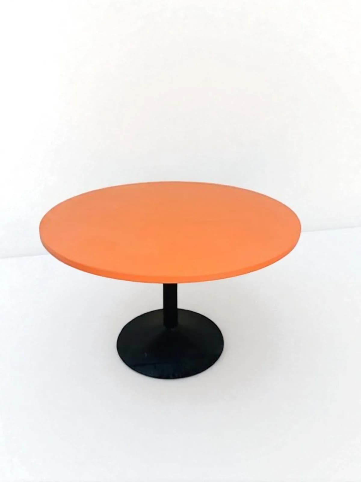 Table ronde 120cm 5 personnes orange piétement noir — vue 2