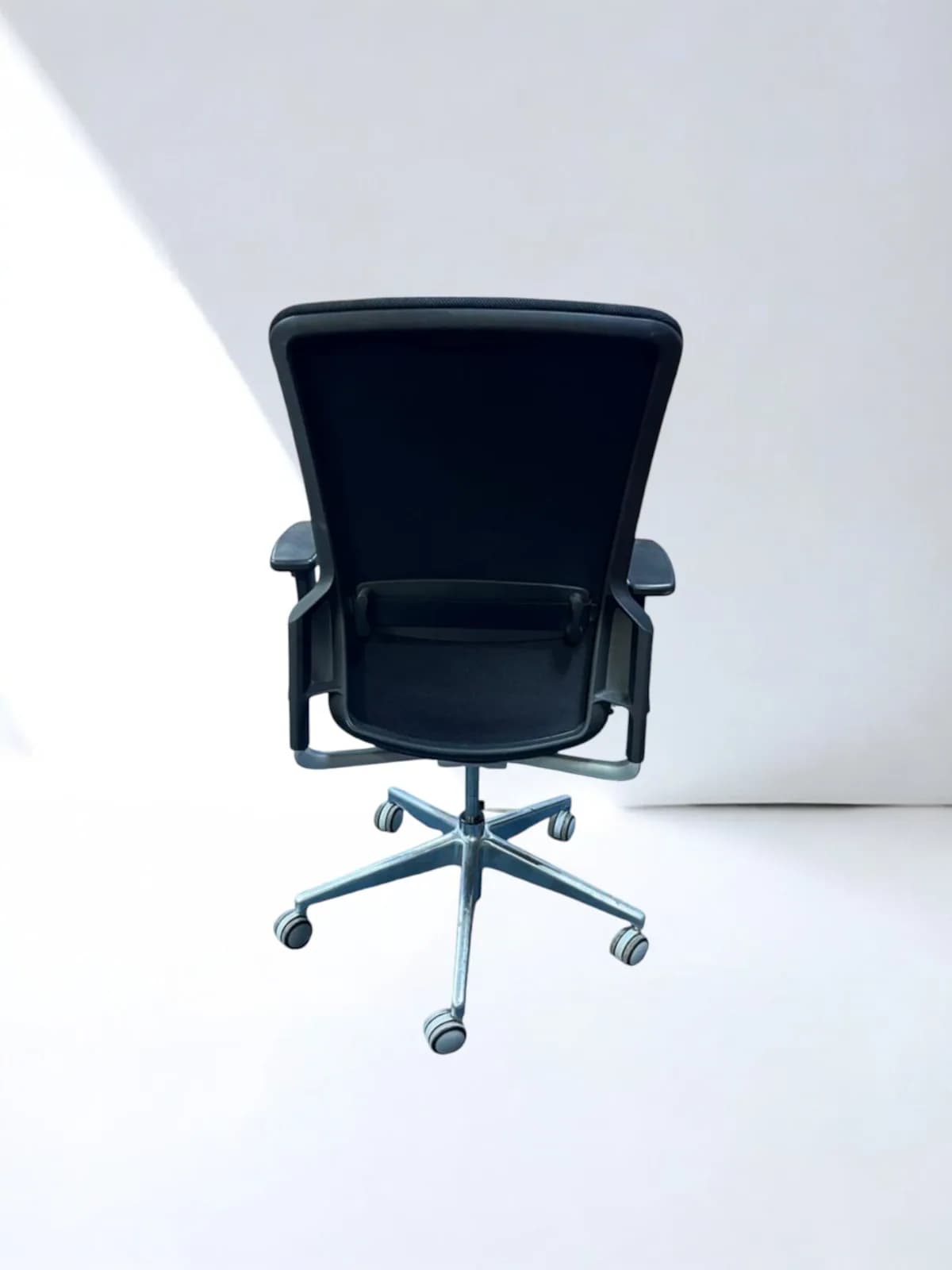 Chaise Eurosit E8 soutien lombaire piètement chromé — vue 3