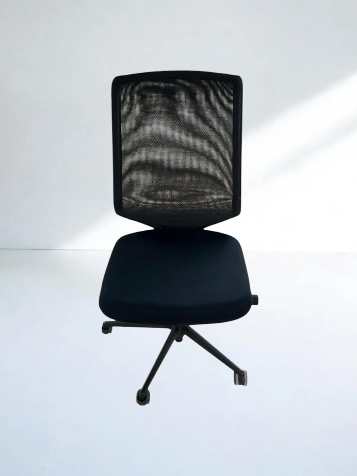 Fauteuil bureau Vitra léger défaut tissu Promo