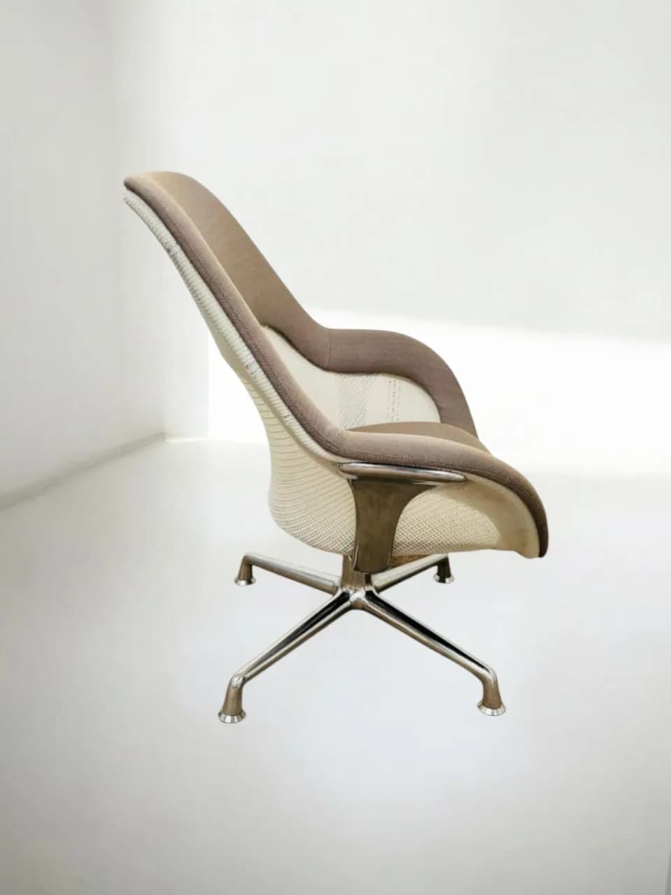 Fauteuil salon pivotant Coalesse by Steelcase — vue 3