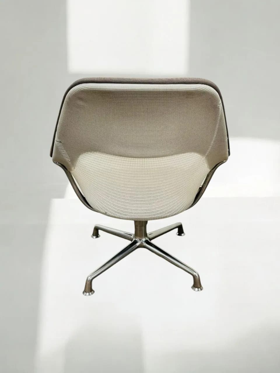 Fauteuil salon pivotant Coalesse by Steelcase — vue 4