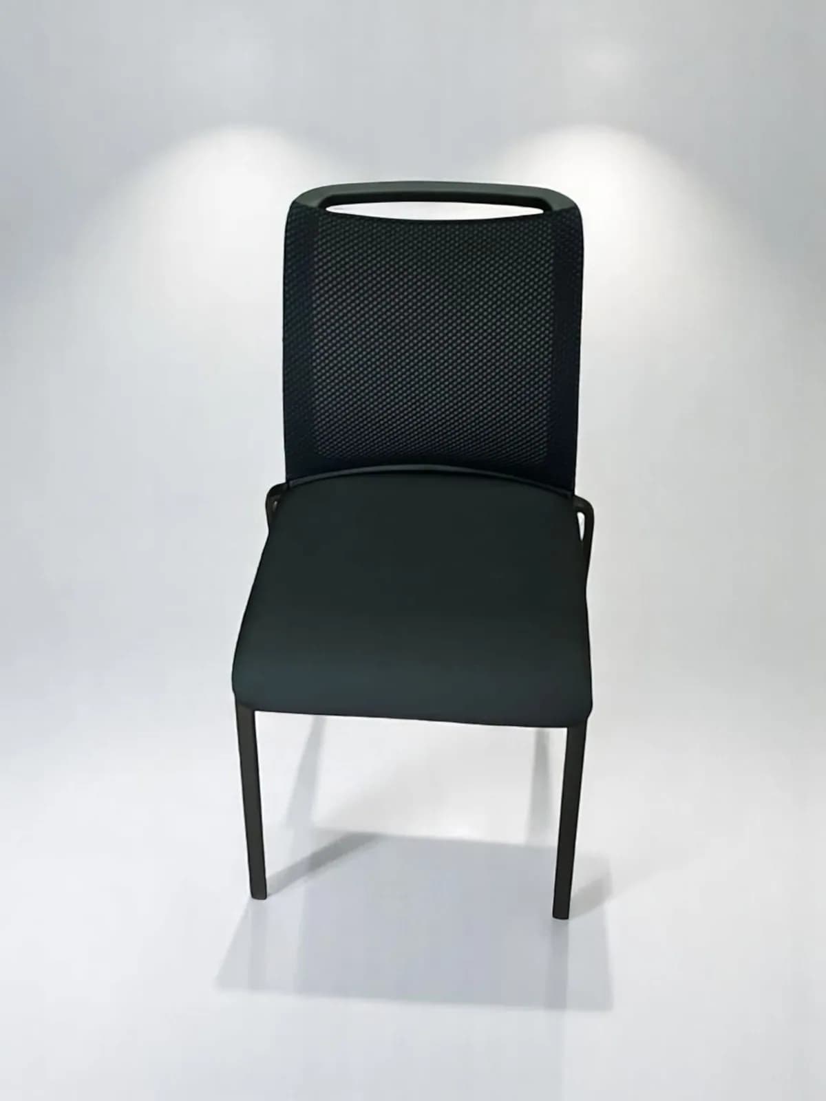 Siège Steelcase résille EASTSIDE visiteur noir — vue 2